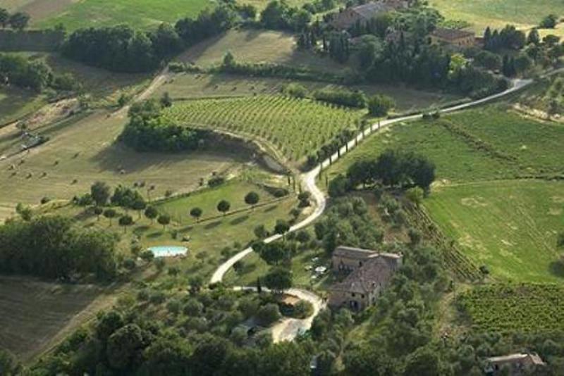Agriturismo La Grotta Di Montecchino シエーナ エクステリア 写真